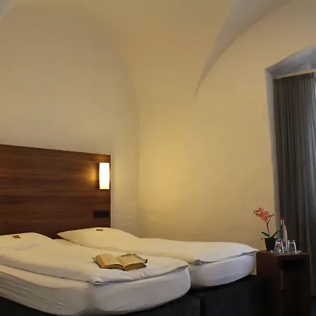 Garni Anger 5 Otel 3*